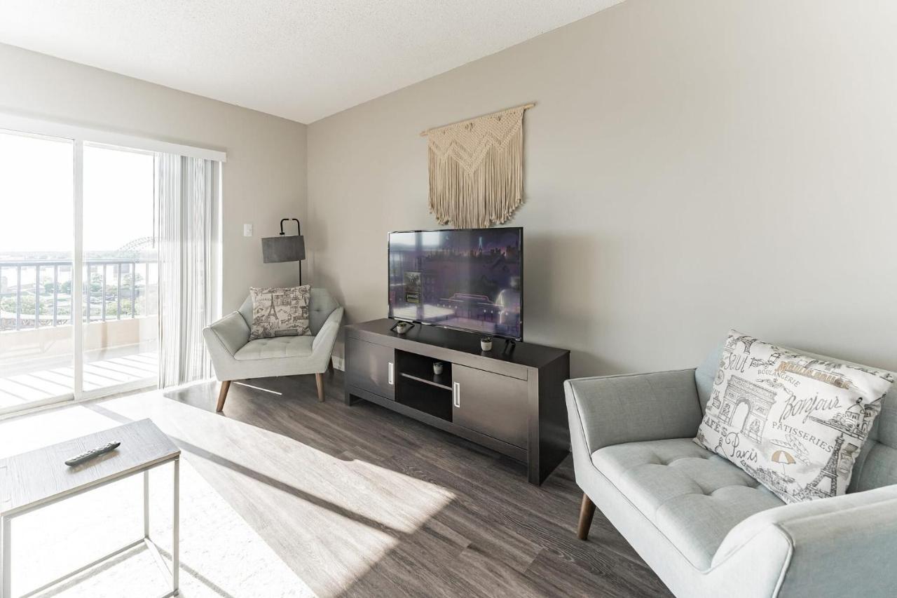 Bargain Downtown W Amenities *